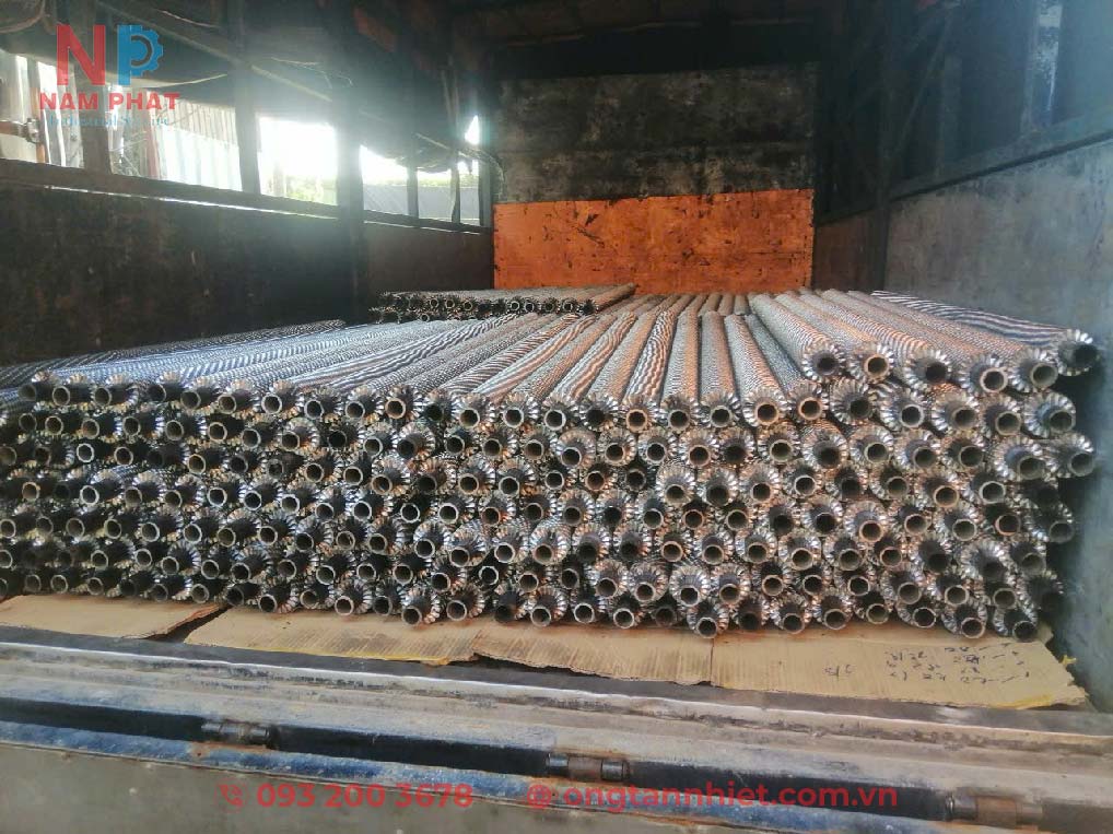 mua-ong-tan-nhiet-canh-inox-phi-34