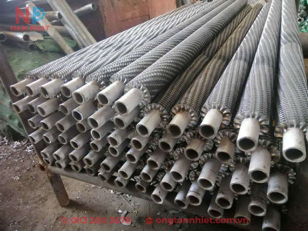 ong-tan-nhiet-canh-nhom-phi-27