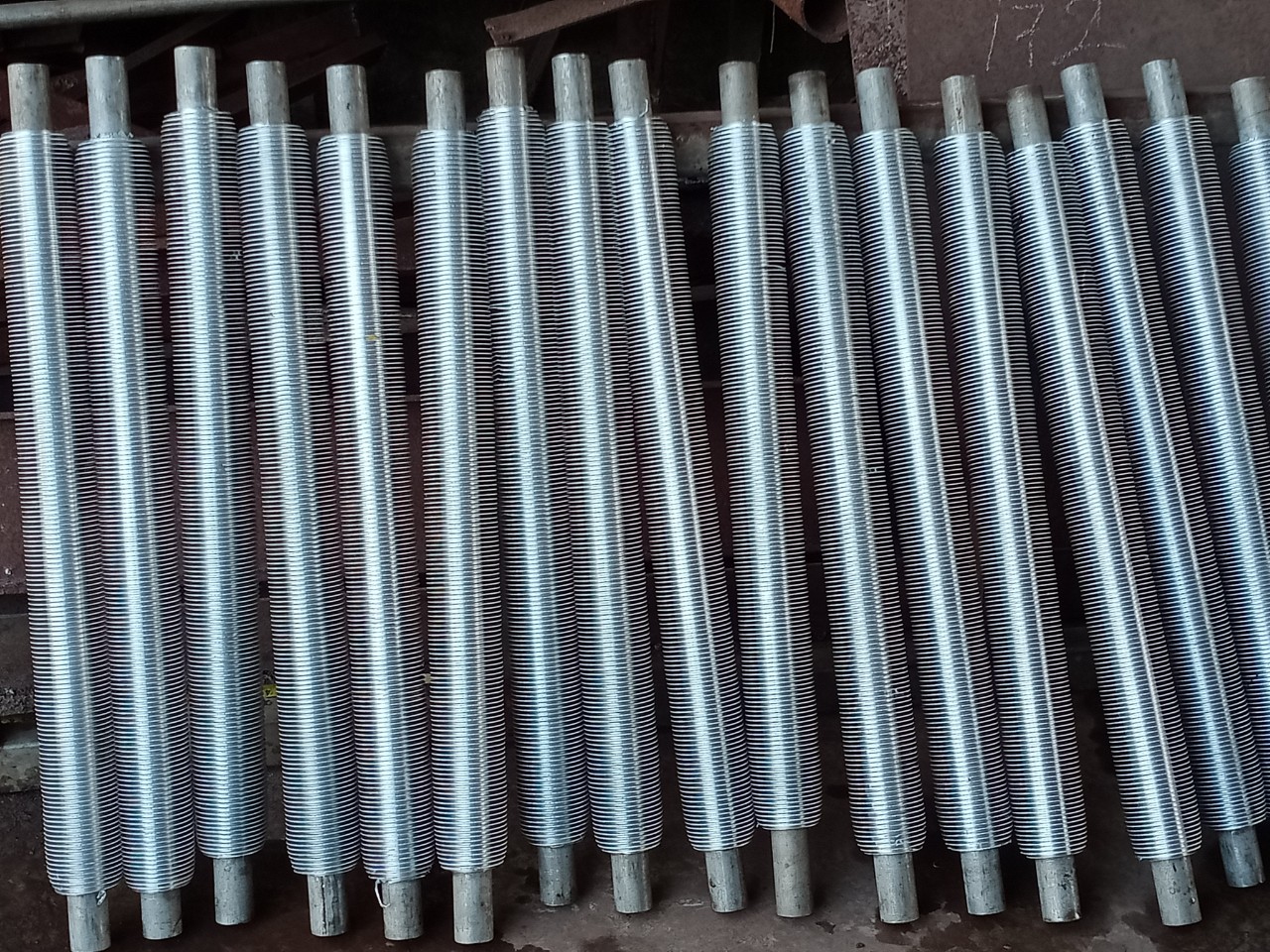 ong-tan-nhiet-inox-304-canh-nhom